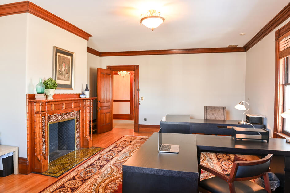 2nd Floor Suite